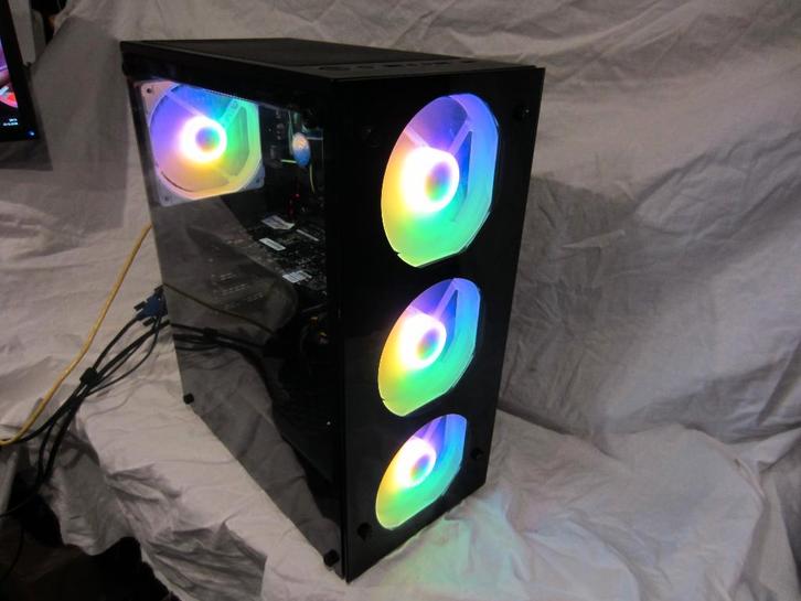 Super mooie PC  ( Game ), Computers en Software, Computerbehuizingen, Zo goed als nieuw, Ophalen of Verzenden