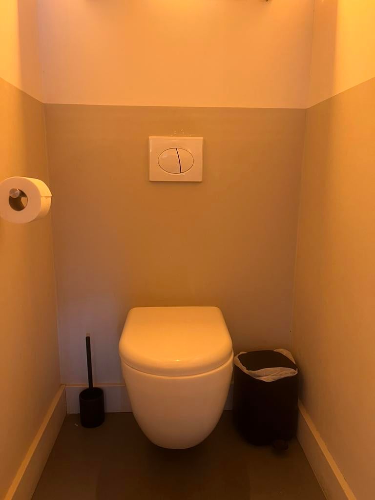 Toilet 2x., Doe-het-zelf en Verbouw, Sanitair, Gebruikt, Toilet, Ophalen of Verzenden