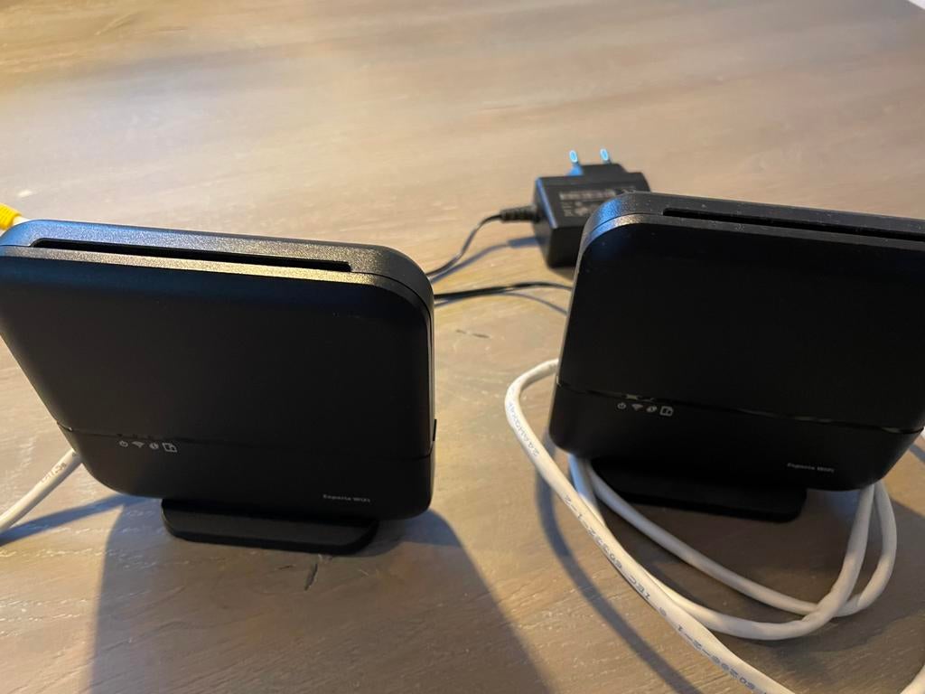 KPN Experia WiFi Versterkers (2 stuks), Ophalen of Verzenden, Zo goed als nieuw, KPN