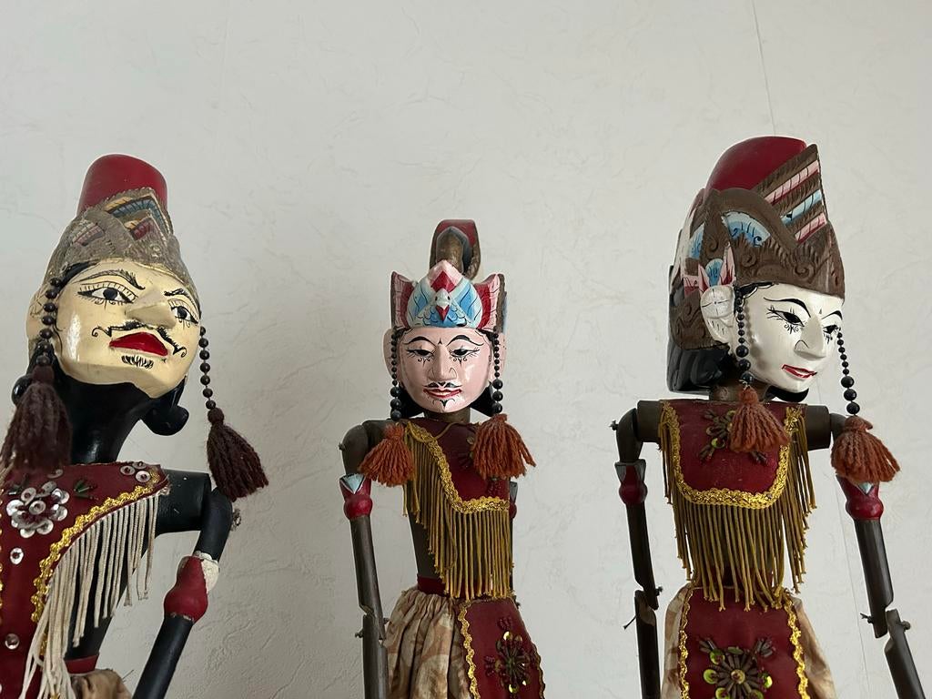 Set van 3 authentieke Indonesische Wajangpoppen (67 cm), Antiek en Kunst, Kunst | Niet-Westerse kunst, Ophalen of Verzenden