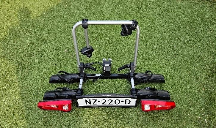 Fietsendrager Uebler F24 VW, opvouwbaar, Auto diversen, Fietsendragers, Zo goed als nieuw, Trekhaakdrager, 2 fietsen, Brede banden