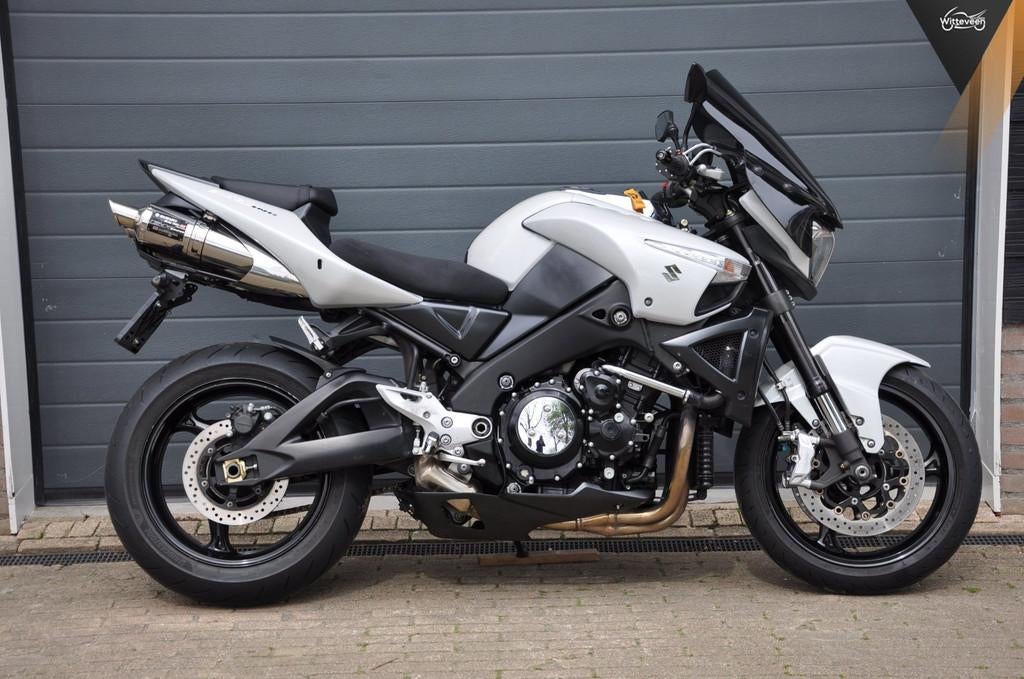 Suzuki GSX 1300 B-King Yoshimrura 19000 km!, 1340 cc, Bedrijf, Meer dan 35 kW, Info@witteveenmotoren.nl