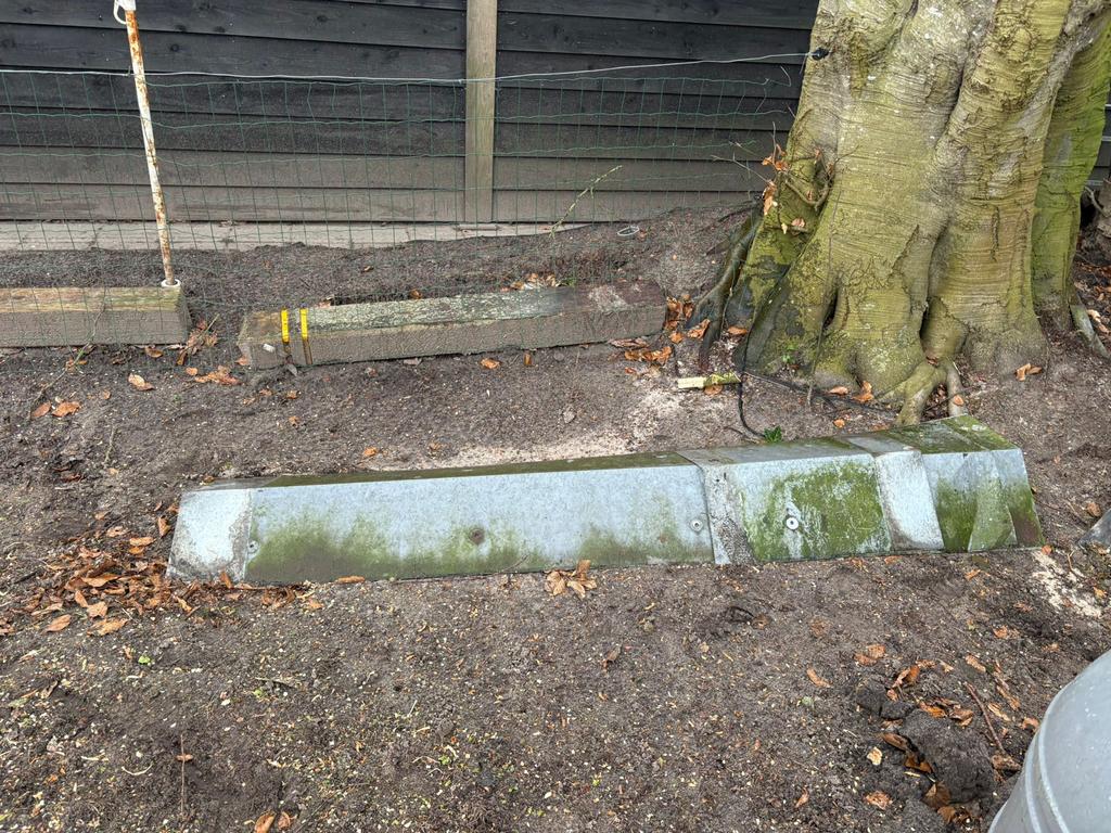 Zinken nokafdekking voor golfplaten - 5 meter, Ophalen, Gebruikt, Minder dan 5 m², Golfplaat