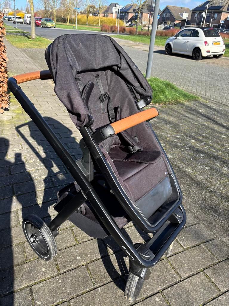 Dubatti Two Kinderwagen met reiswieg en accessoires, Gebruikt, Combiwagen, Met reiswieg, Ophalen