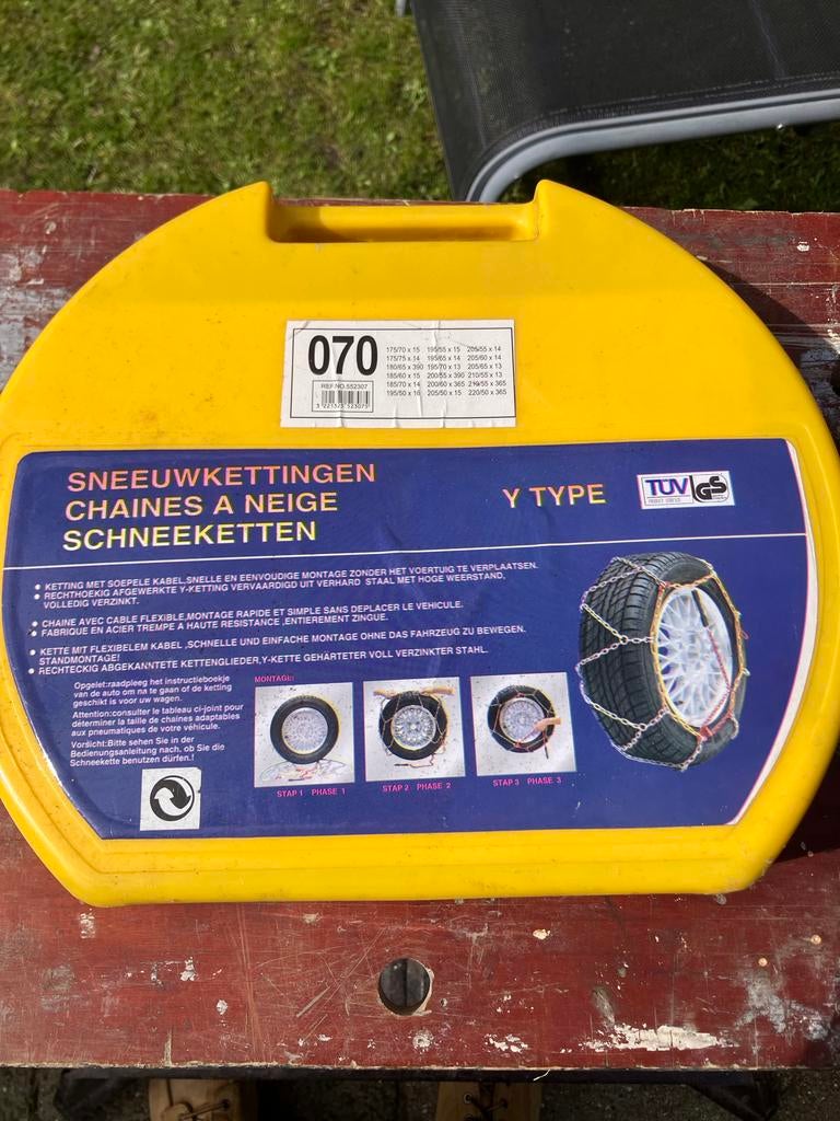Sneeuwkettingen Y Type in gele koffer. Huren is duurder!, Auto diversen, Sneeuwkettingen, Ophalen of Verzenden, Zo goed als nieuw
