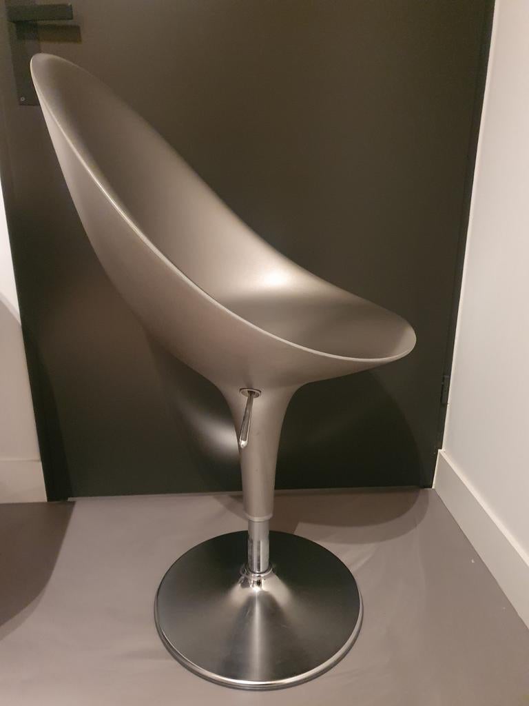 Originele BOMBO stoelen by MAGIS (grijs metallic en wit), Huis en Inrichting, Stoelen, Ophalen, Design, Zo goed als nieuw, Grijs