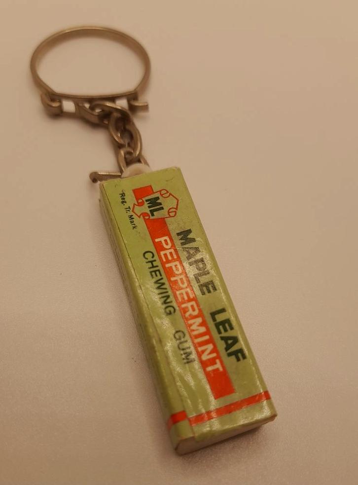 Vintage Maple Leaf Peppermint Chewing Gum sleutelhanger, Verzamelen, Sleutelhangers, Gebruikt, Overige typen, Ophalen of Verzenden