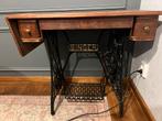 Antieke Singer naaimachine tafel - decoratief en functioneel, Antiek en Kunst, Antiek | Naaimachines, Ophalen of Verzenden