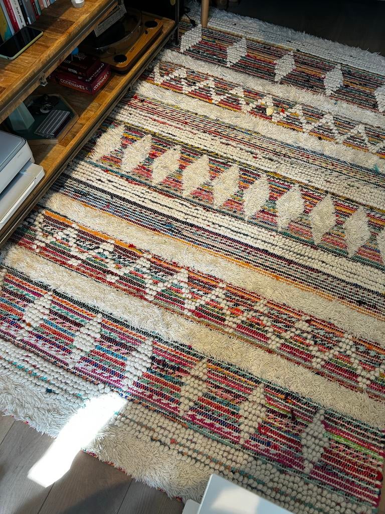 Vrolijk gekleurd vloerkleed, Huis en Inrichting, Stoffering | Tapijten en Kleden, Ophalen, Gebruikt, 100 tot 150 cm, Wit