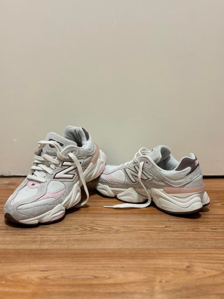 NB 9060 schoenen, Ophalen of Verzenden, Zo goed als nieuw, Zwart, Sneakers of Gympen