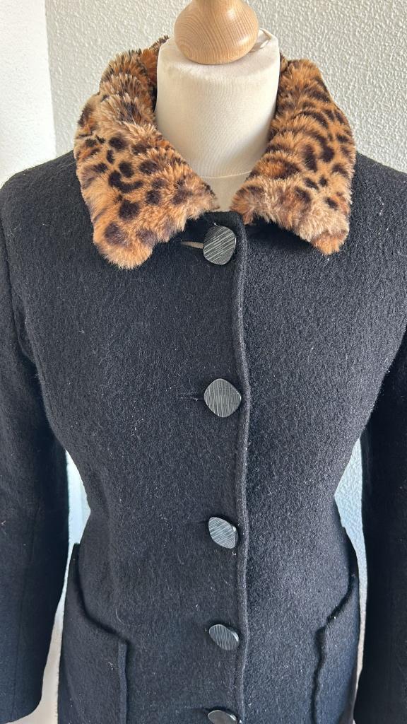 King Louie maat 38 midi lange winter jas 790, Maat 38/40 (M), Zwart, Ophalen of Verzenden, Zo goed als nieuw