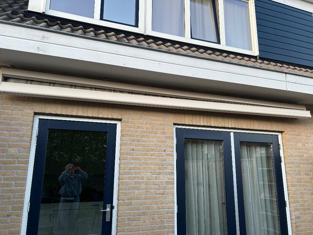 Kapot zonnescherm, Ophalen, Gebruikt, 450 cm of meer, Elektrisch