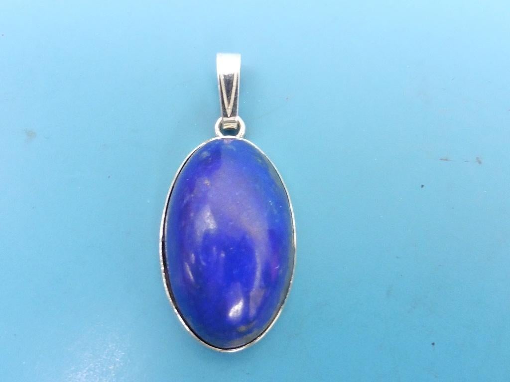 Zilveren hanger met lapis lazuli                          L4