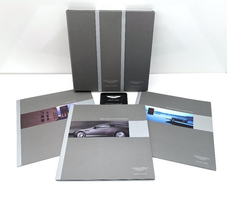 2003 Aston Martin DB9 persmap / brochure, Boeken, Auto's | Folders en Tijdschriften, Zo goed als nieuw, Overige merken, Verzenden