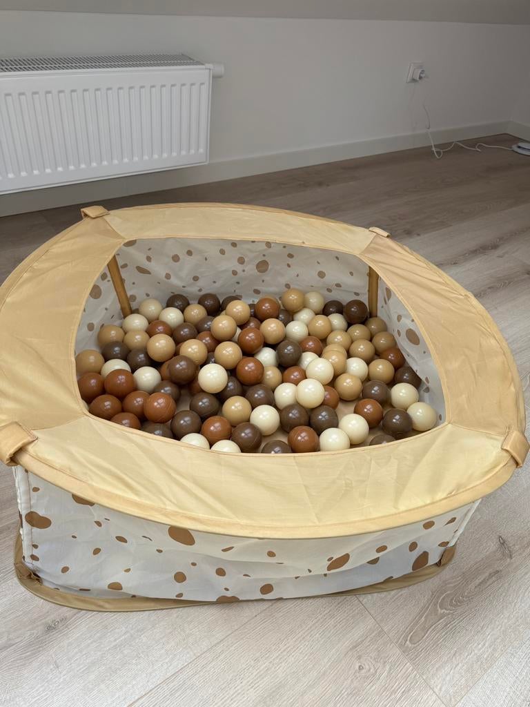 Ballenbak met ballen - Bruin/Beige tinten, Ophalen, Zo goed als nieuw, Jongen of Meisje