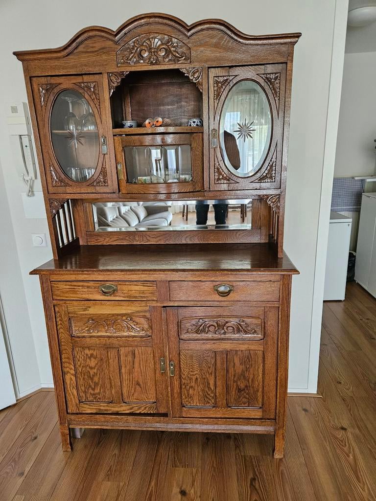 Buffetkast in donker eiken in afmeting 120 x 48.5 x 200., Huis en Inrichting, Kasten | Buffetkasten, Ophalen, Glas, Gebruikt, 200 cm of meer