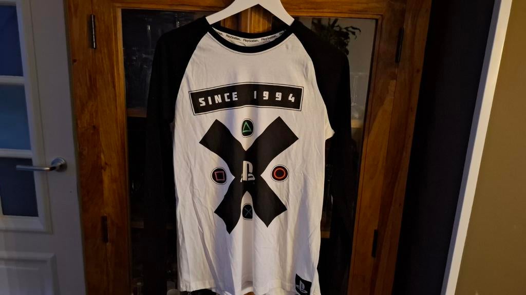 Nieuw Playstation shirt maat 170/176 met label, Ophalen of Verzenden, Nieuw, Jongen, Shirt of Longsleeve