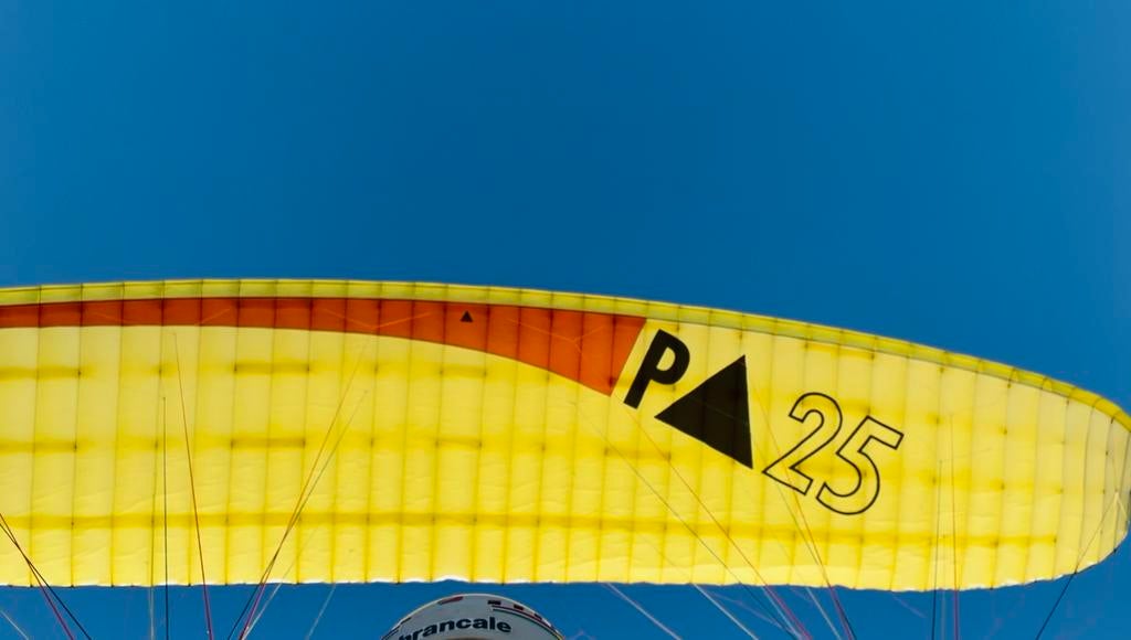 Paratech P25 ( M 80-105 kg ) te koop, Sport en Fitness, Zweefvliegen en Paragliding, Ophalen of Verzenden