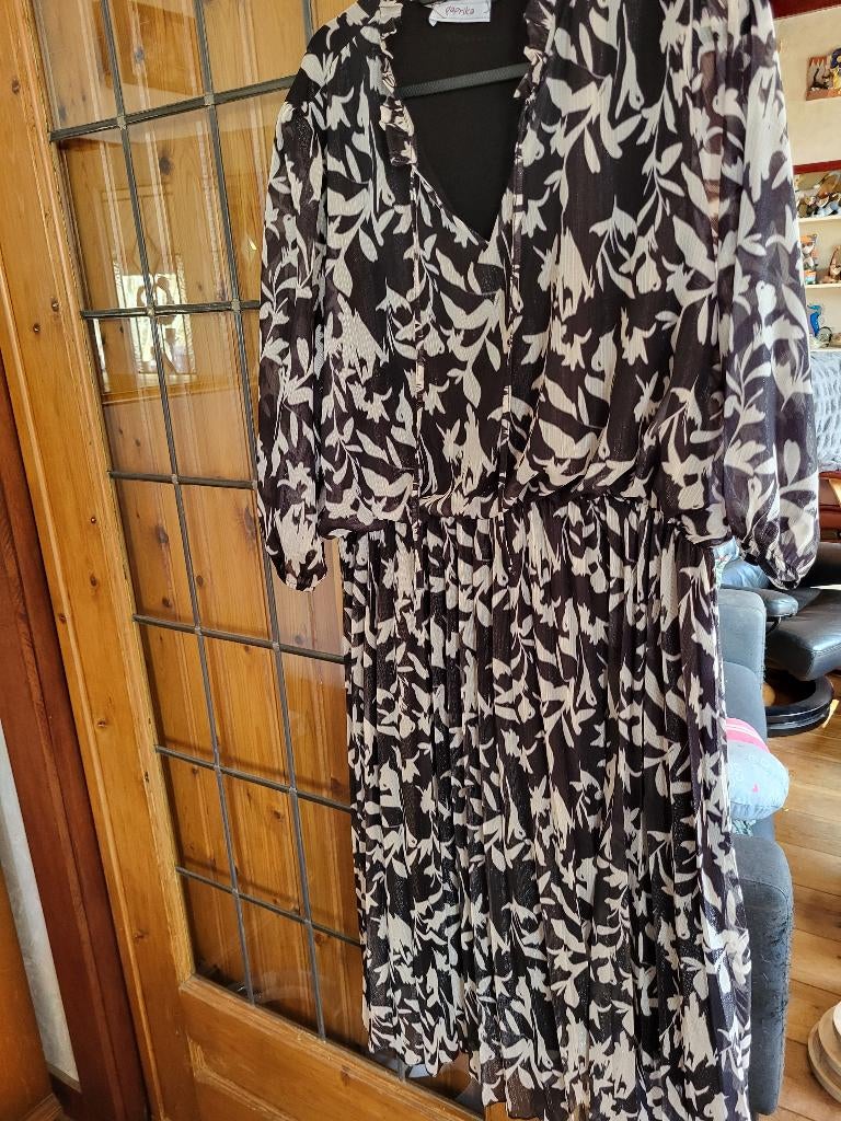 mooie zwart witte jurk Paprika mt 5, Kleding | Dames, Grote Maten, Ophalen of Verzenden, Zo goed als nieuw, Paprika, Jurk
