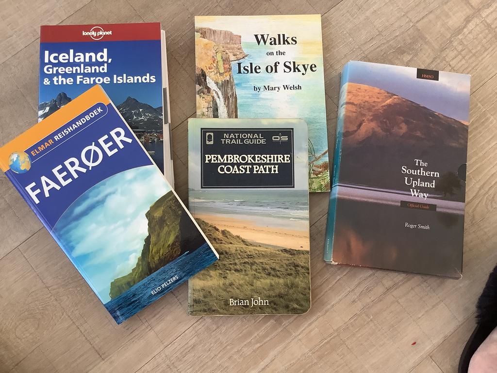 Diverse reisgidsen voor wandelvakanties, Overige merken, Verzenden, Europa, Zo goed als nieuw