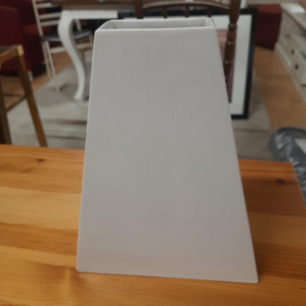 Witte Velsen Delfts keramische vaas - Modern design, Gebruikt, Wit, Aardewerk of Porselein, Ophalen of Verzenden
