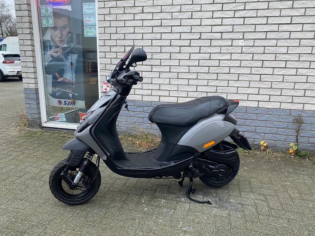 SUPER DIKKE:PIAGGIO ZIP SP 45KM NARDO BJ2017 9000KM VOL OPT, PIAGGIO, Onbekend, Onbekend