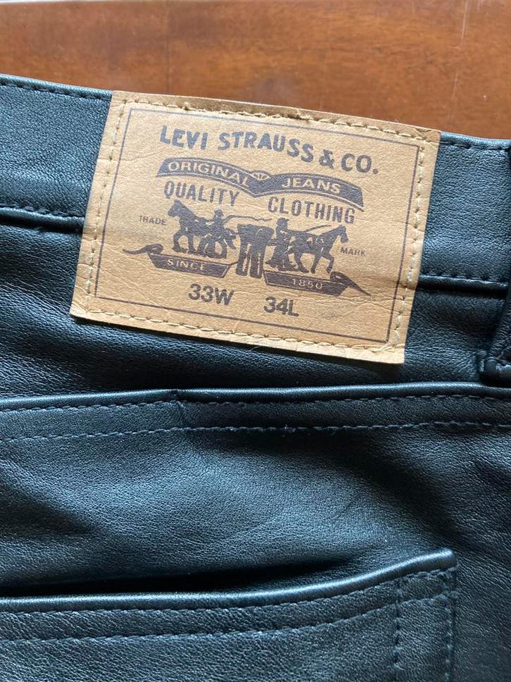 Nagenoeg nieuwe levis leren jeans mt  33 €125, incl verz, Kleding | Heren, Spijkerbroeken en Jeans, Zo goed als nieuw, W33 - W34 (confectie 48/50)
