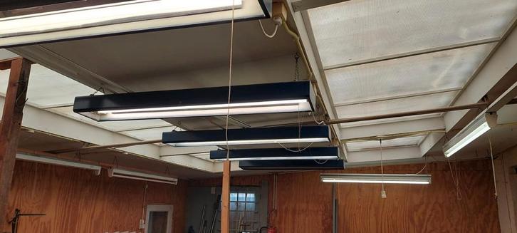 5 blauwe TL bakken - Industriële verlichting, Huis en Inrichting, Lampen | Plafondlampen, Gebruikt, Metaal, Ophalen