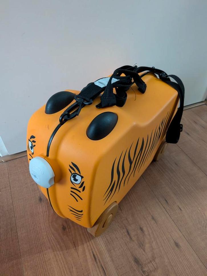 Tijger kinderkoffer met zitje - handbagage, Sieraden, Tassen en Uiterlijk, Tassen | Reistassen en Weekendtassen, Gebruikt, Oranje