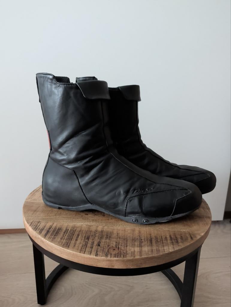 DKNY motorlaarzen - Zo goed als nieuw - Maat 46, Ophalen of Verzenden, Tweedehands, Laarzen, DKNY