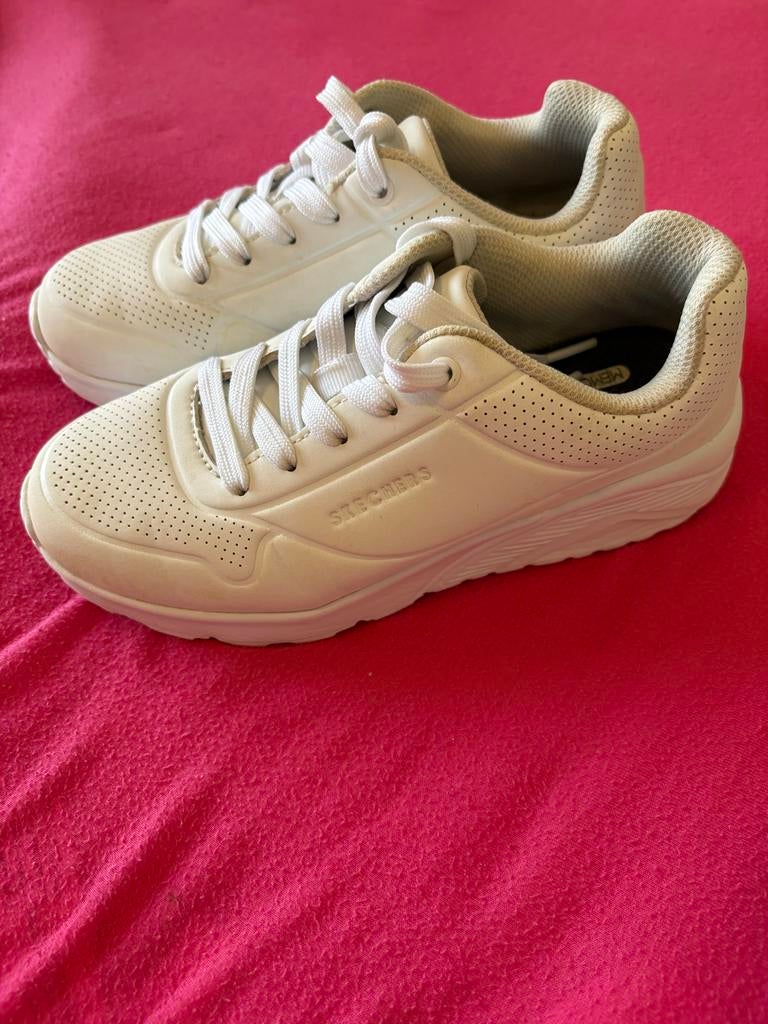 Witte Skechers maat 35, Ophalen of Verzenden, Zo goed als nieuw, Wit, Sneakers of Gympen