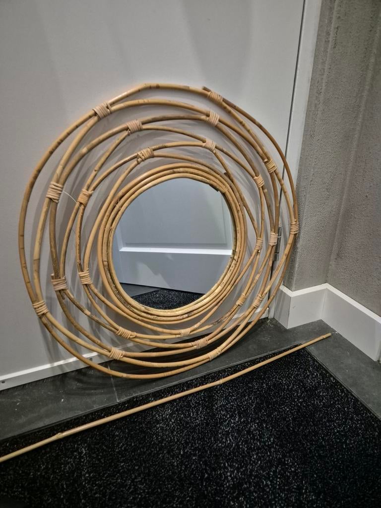 Ronde spiegel met bamboe frame, Huis en Inrichting, Woonaccessoires | Spiegels, Ophalen