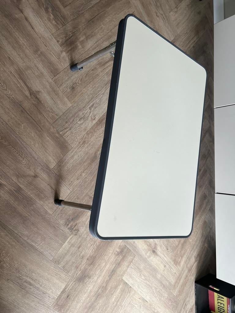 Mercedes Marco Polo, originele tafel Crespo, Ophalen, Zo goed als nieuw, Campingstoel