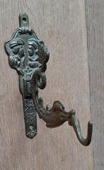 Bronzen muurhaak, kapstok. Draak. Gezichten., Ophalen of Verzenden, Wandkapstok, Minder dan 100 cm