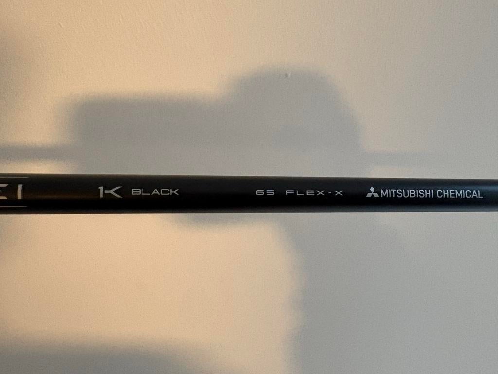 Mitsubishi Tensei 1K Black Driver shaft, Sport en Fitness, Golf, Ophalen, Club