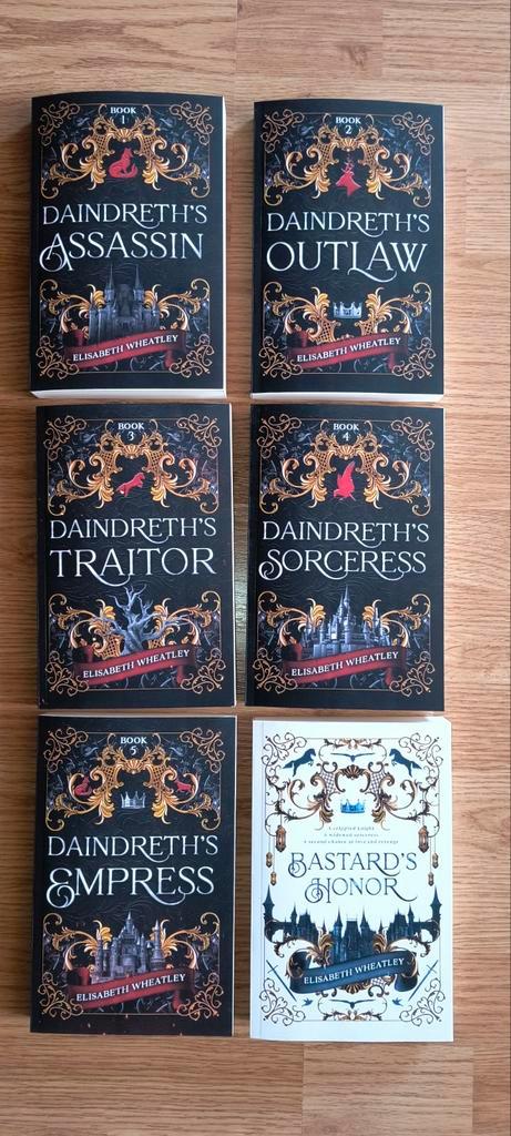 Elisabeth Wheatley - Daindreth's Assasin serie compleet, Boeken, Fantasy, Zo goed als nieuw, Ophalen of Verzenden