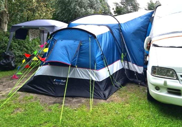 Vrijstaande tent voor aan de caravan of camper, Caravans en Kamperen, Kampeeraccessoires, Gebruikt, Ophalen