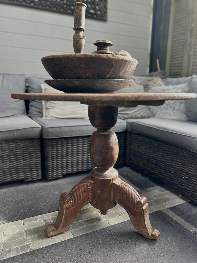 Oude wijntafel (83,5) Oosters India sober sleets imperfect, Ophalen