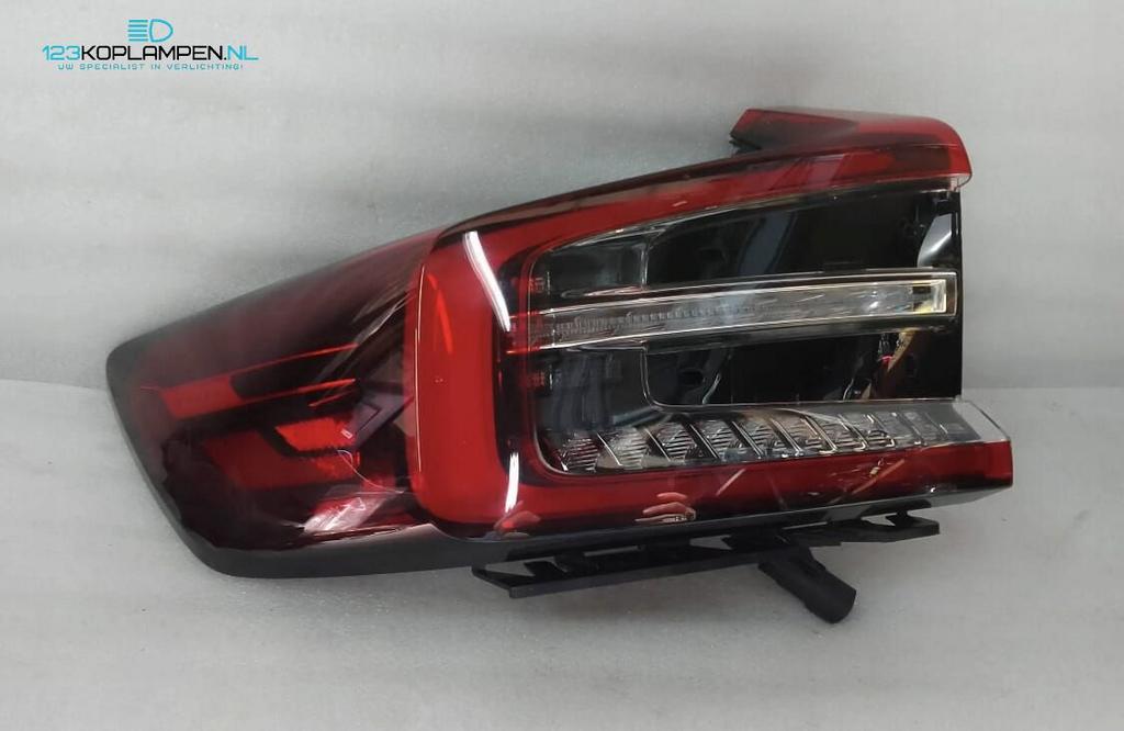 Volvo C40 Achterlicht links