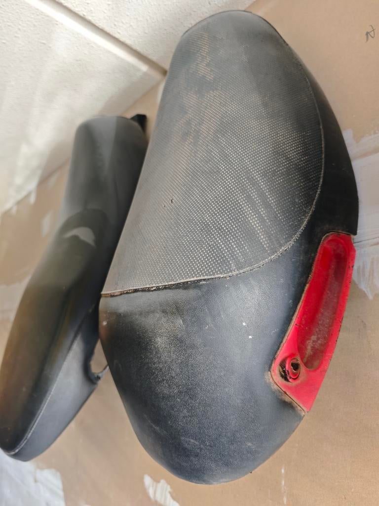 Piaggio zip type 1 2 3 fr fastrider sp98 mono zadel, Ophalen of Verzenden, Zadel, Piaggio