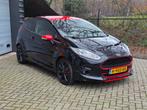 Ford Fiësta 1.0 Ecoboost 140PK 3D 2015 Zwart, Voorwielaandrijving, Stof, 40 €/maand, Zwart