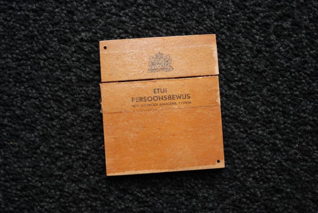 Persoonsbewijs houder, Verzamelen, Militaria | Tweede Wereldoorlog, Ophalen of Verzenden, Overige soorten, Nederland, Overige typen