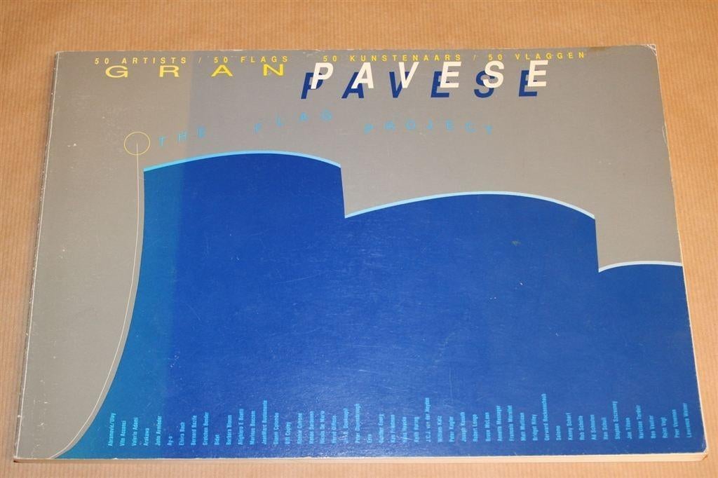 Gran Pavese - Vlaggenproject - 50 kunstenaars 50 vlaggen, Ophalen of Verzenden, Zo goed als nieuw