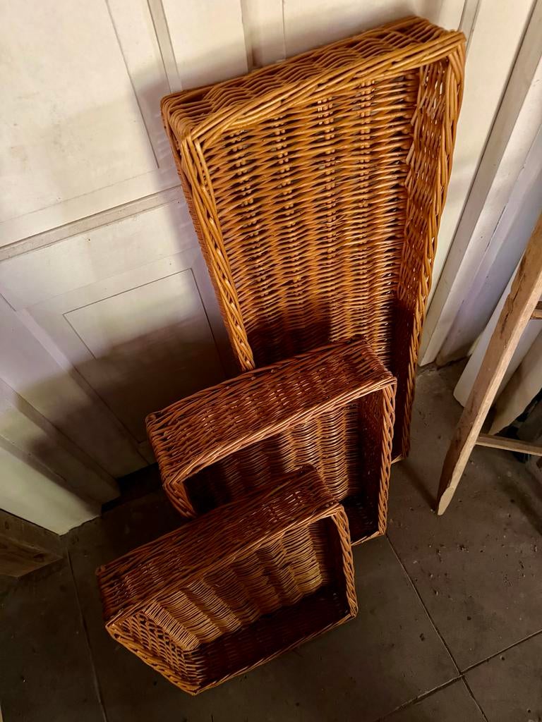 Diverse wilgentenen broodmanden in goede staat, Huis en Inrichting, Woonaccessoires | Schalen en Manden, Gebruikt, Mand, Rechthoekig
