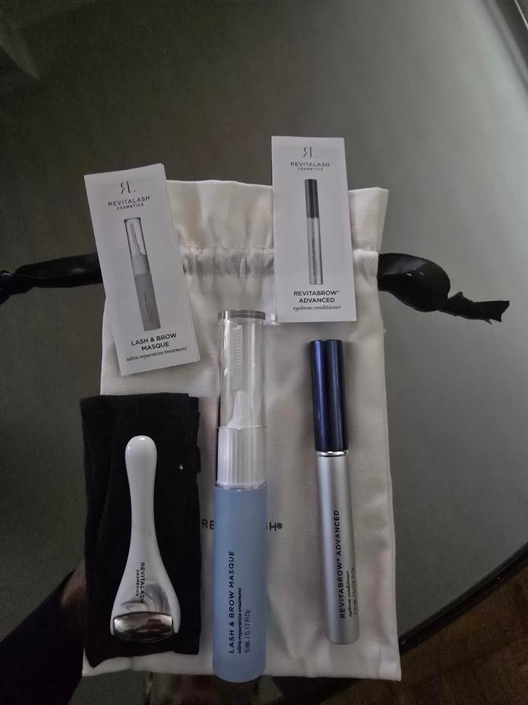 Revitalash Cosmetics wimper en wenkbrauwverzorging, Ophalen of Verzenden, Nieuw, Ogen