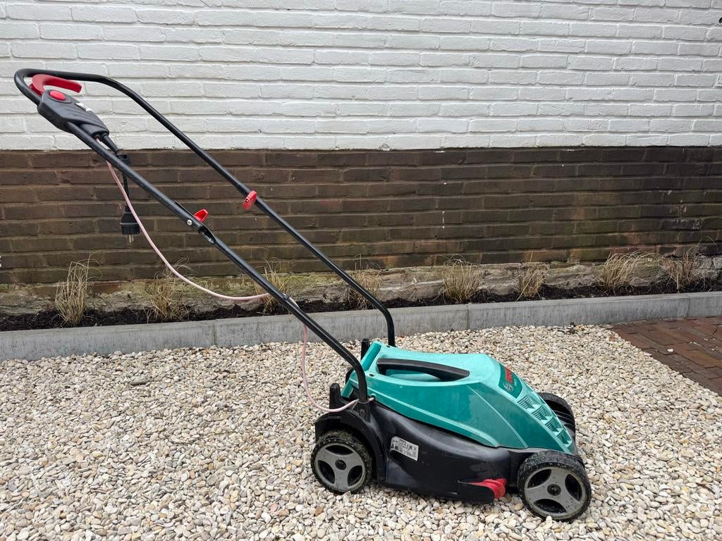 Elektrische grasmaaier Bosch ARM32, Ophalen, Cirkelmaaier, Gebruikt, Elektrische grasmaaier