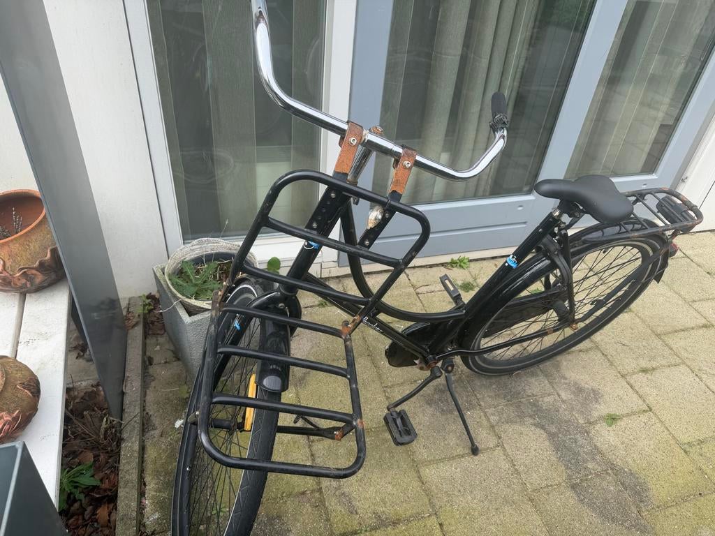 Meiden fiets - Zwart, met voordrager, Fietsen en Brommers, Fietsen | Meisjes, Ophalen of Verzenden, Gebruikt, 26 inch of meer