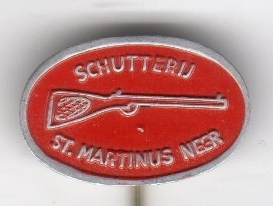 Speldje SCHUTTERIJ SINT MARTINUS NEER ROOD GEWEER (A8), Verzamelen, Speldjes, Pins en Buttons, Ophalen of Verzenden, Gebruikt