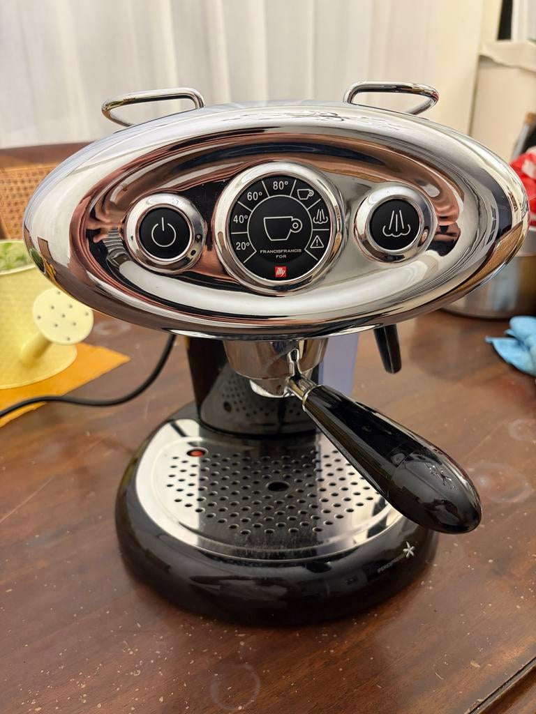 illy Francis Francis X7.1 - Zwart, Witgoed en Apparatuur, Koffiezetapparaten, Ophalen, Afneembaar waterreservoir, Gebruikt, Espresso apparaat