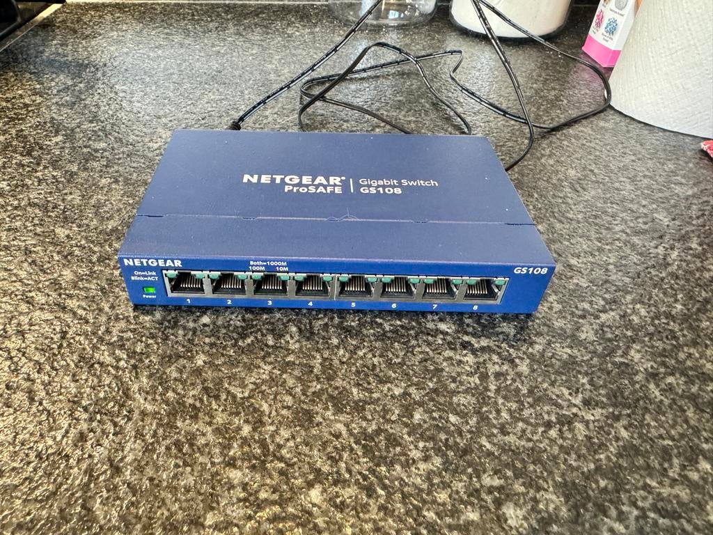 Netgear Gigabit Switch GS108 - 8 Poorten, Ophalen of Verzenden, Zo goed als nieuw